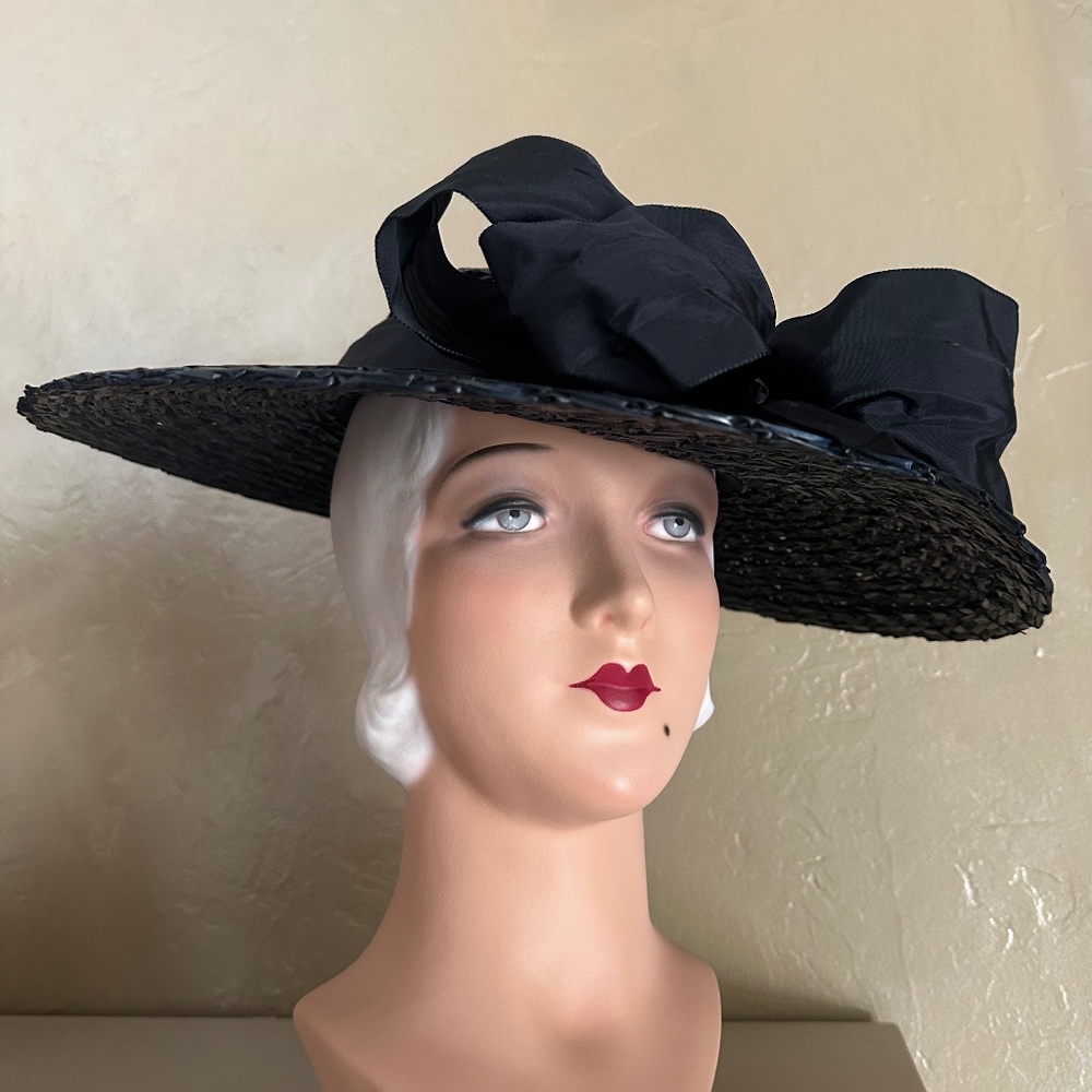 MAJESTIC 1940s' BLACK STRAW WIDE BRIM HAT WITH LARGE BOW